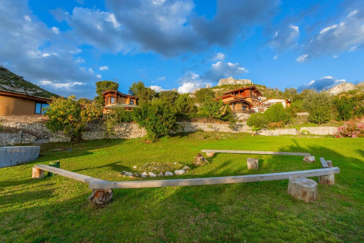 Eco Village Under The Cliffs Ilindentsi Extérieur photo